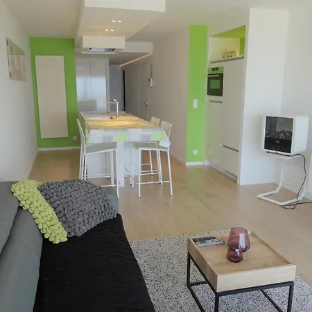 In Near The Beach, Cleaning Included Apartamento